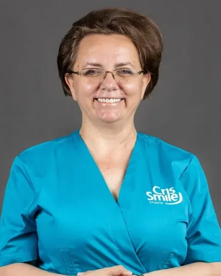 Medic specialist din echipa Cris Smile Studio București